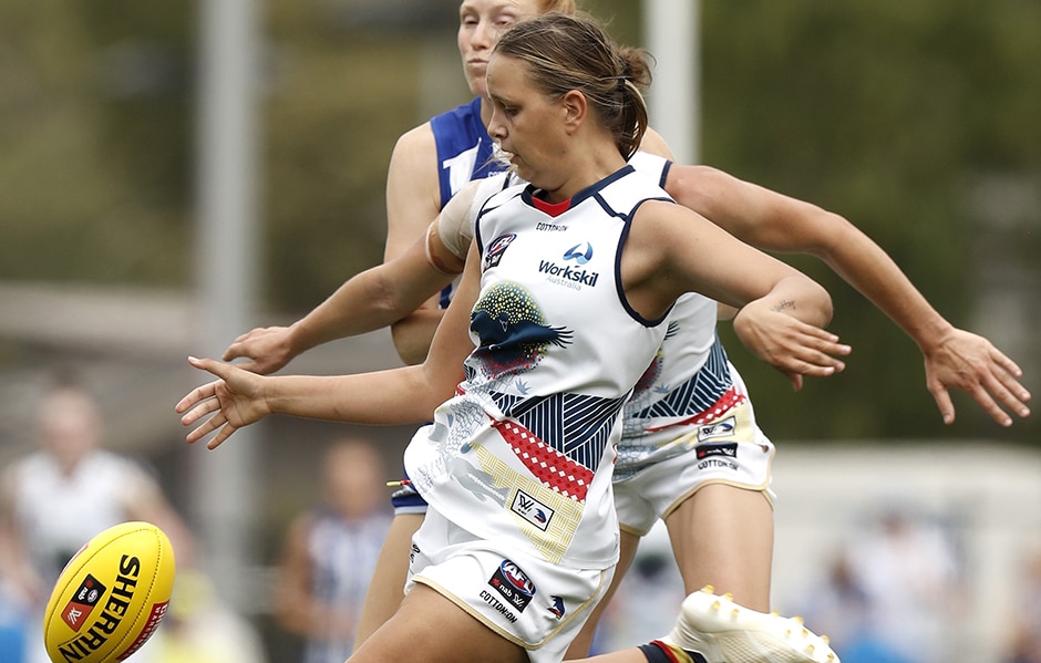 AFLW Why Ponter is 'racking up the frequent flyer points'