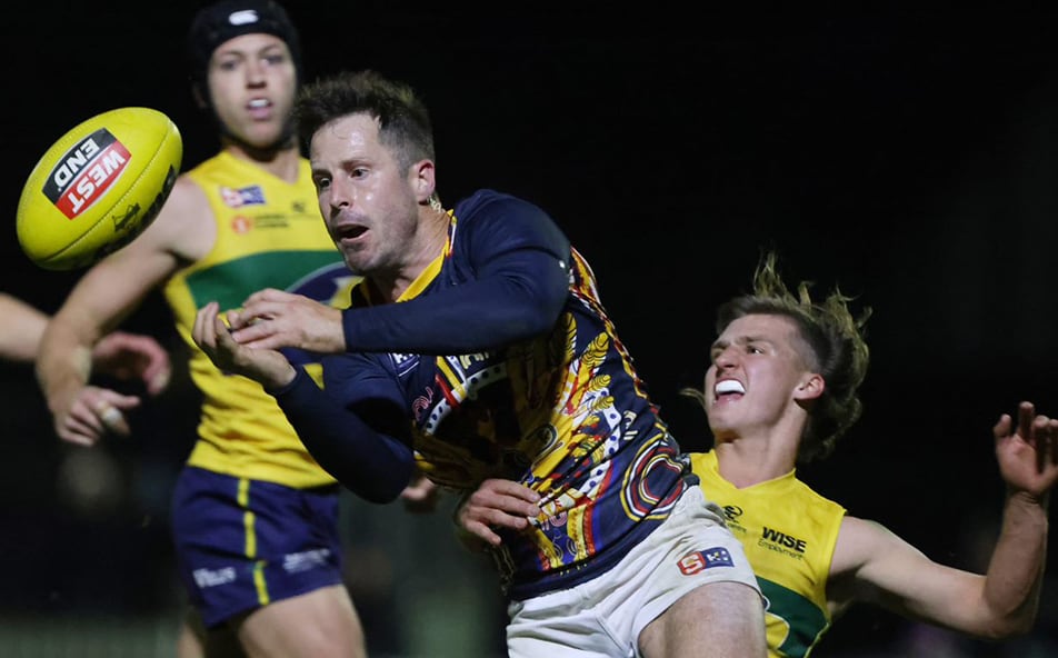 Should the AFL adopt the SANFL’s last possession outofbounds rule?