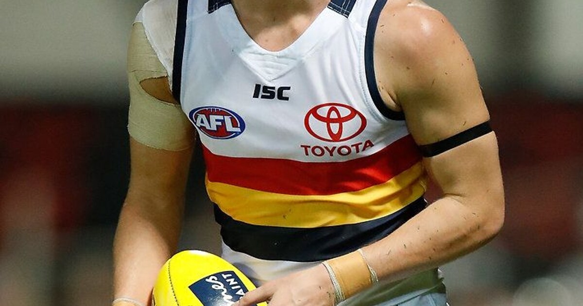 Crouch closes on Hertz MVP leaders