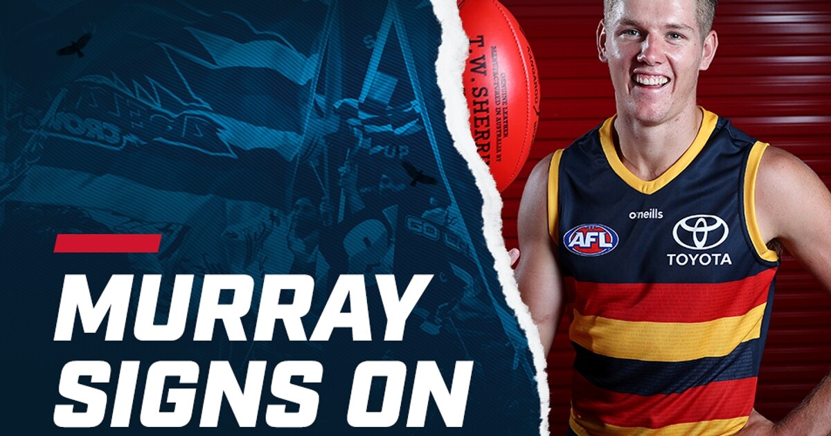 Murray signs on for two more
